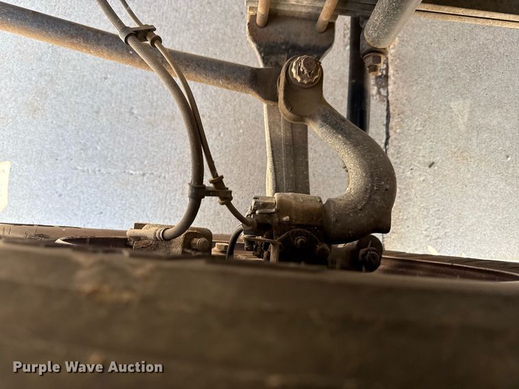 image for item DS4281 2017 Ford F650 refrigerated truck