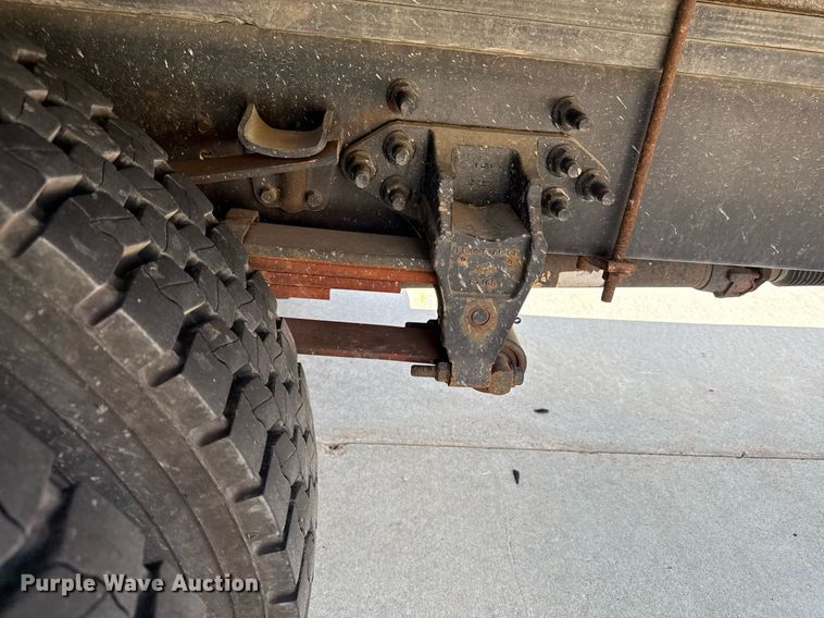 image for item DS4281 2017 Ford F650 refrigerated truck