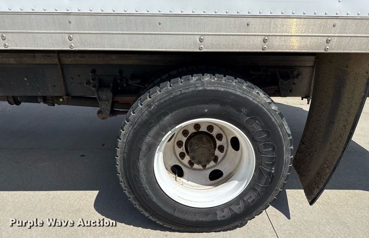 image for item DS4281 2017 Ford F650 refrigerated truck