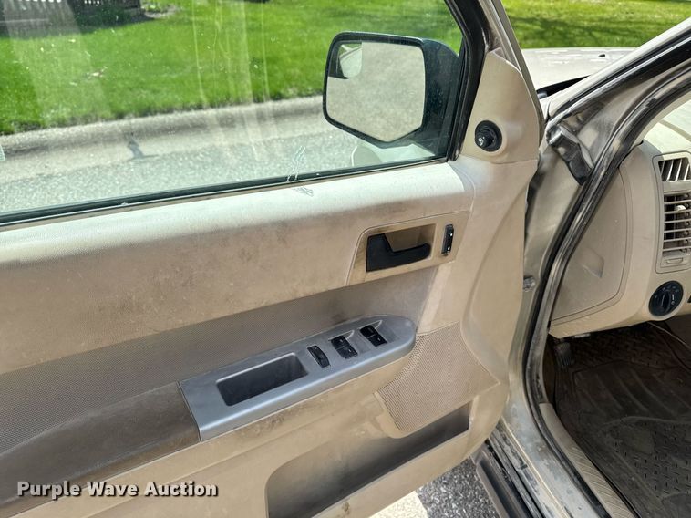 image for item DT0714 2012 Ford Escape SUV