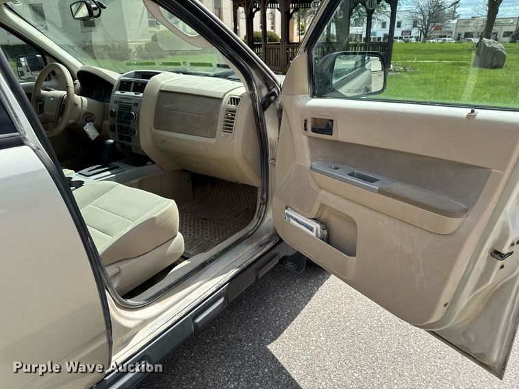 image for item DT0714 2012 Ford Escape SUV