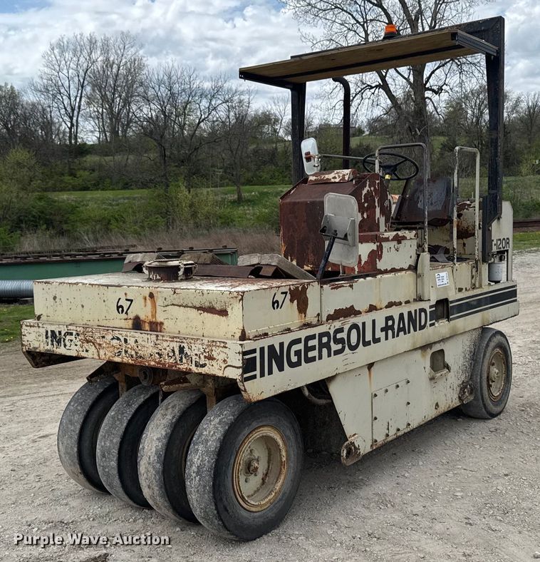 image for item DT0729 Ingersoll-Rand PT-120R pneumatic roller