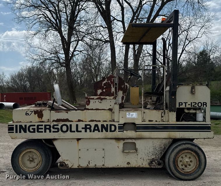 image for item DT0729 Ingersoll-Rand PT-120R pneumatic roller