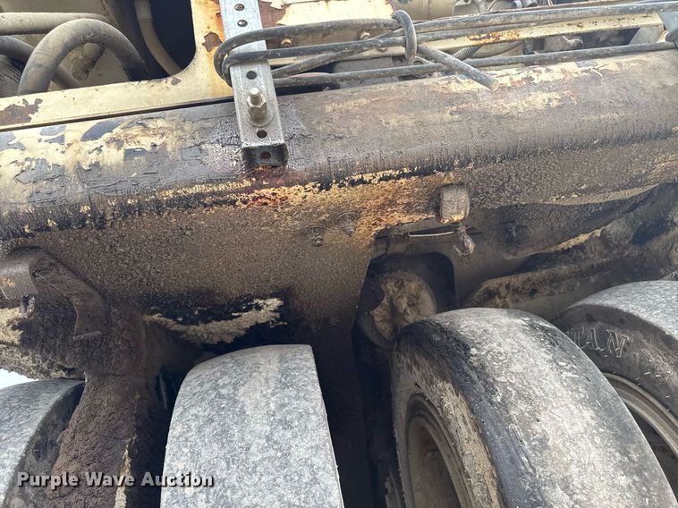 image for item DT0729 Ingersoll-Rand PT-120R pneumatic roller