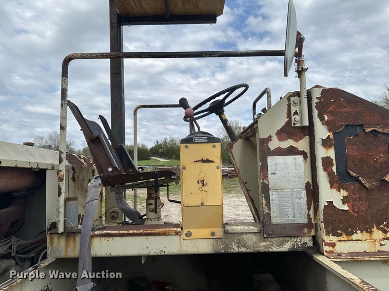 image for item DT0729 Ingersoll-Rand PT-120R pneumatic roller