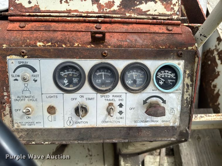 image for item DT0729 Ingersoll-Rand PT-120R pneumatic roller