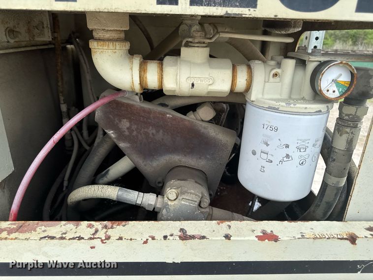 image for item DT0729 Ingersoll-Rand PT-120R pneumatic roller