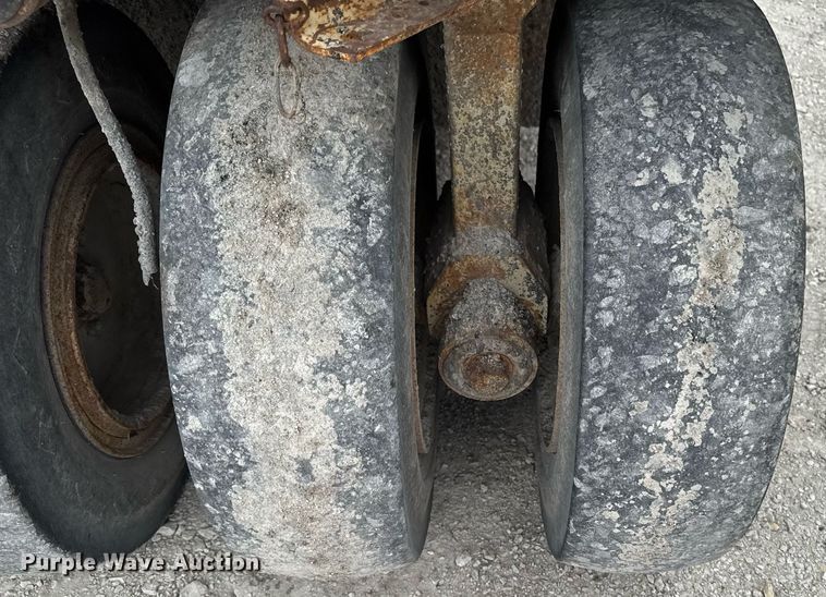 image for item DT0729 Ingersoll-Rand PT-120R pneumatic roller