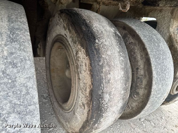 image for item DT0729 Ingersoll-Rand PT-120R pneumatic roller