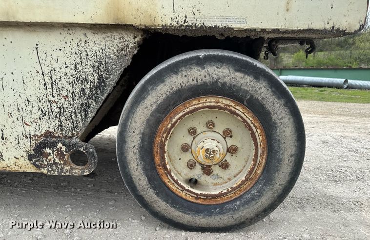 image for item DT0729 Ingersoll-Rand PT-120R pneumatic roller