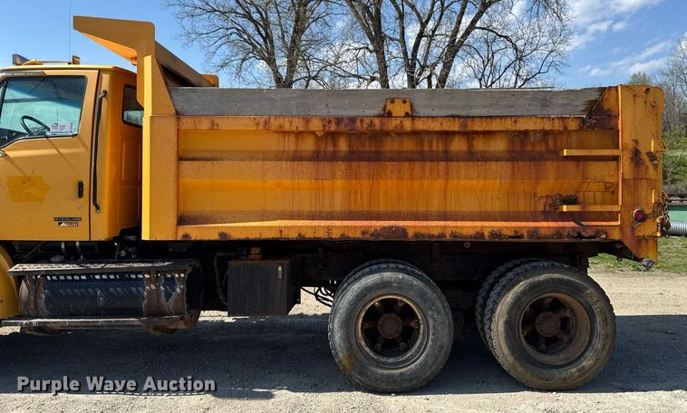 image for item DT0730 2000 Sterling LT9500 dump truck