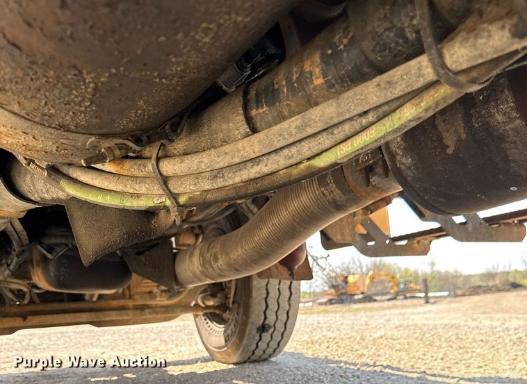 image for item DT0730 2000 Sterling LT9500 dump truck