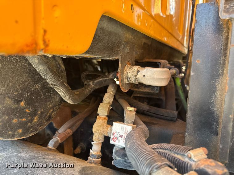 image for item DT0730 2000 Sterling LT9500 dump truck