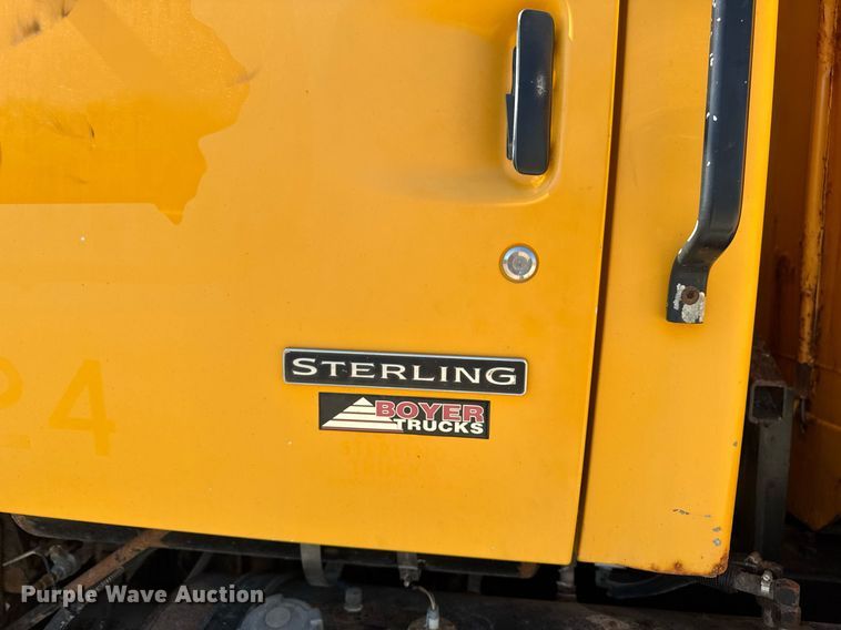 image for item DT0730 2000 Sterling LT9500 dump truck