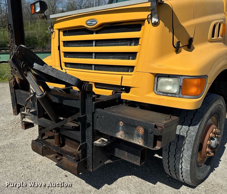 image for item DT0730 2000 Sterling LT9500 dump truck