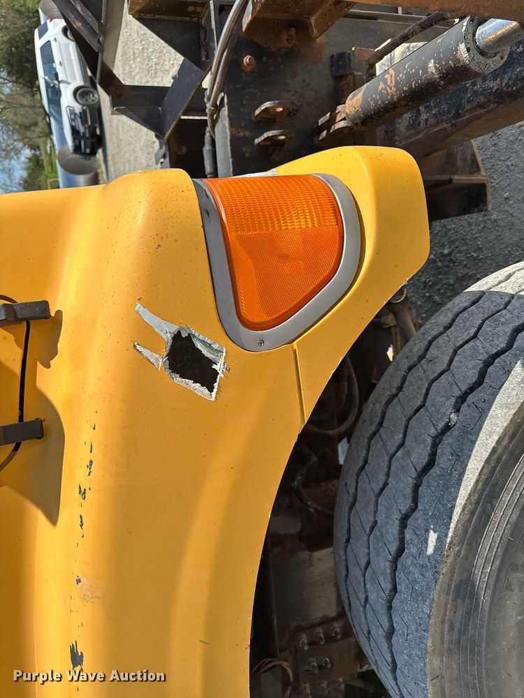 image for item DT0730 2000 Sterling LT9500 dump truck