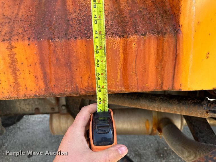 image for item DT0730 2000 Sterling LT9500 dump truck