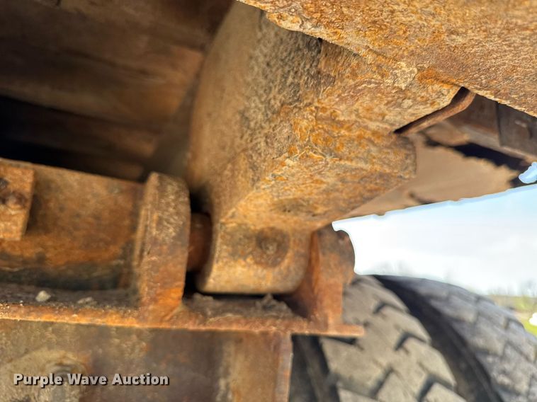 image for item DT0730 2000 Sterling LT9500 dump truck