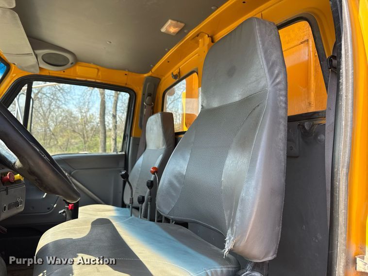 image for item DT0730 2000 Sterling LT9500 dump truck