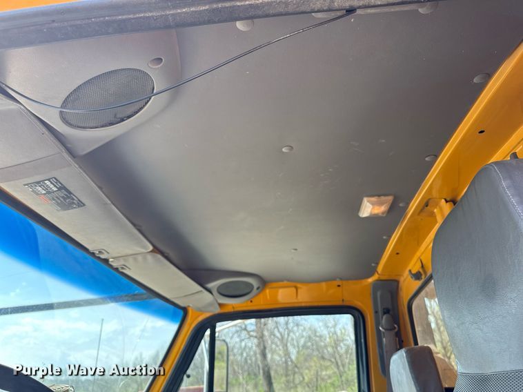 image for item DT0730 2000 Sterling LT9500 dump truck