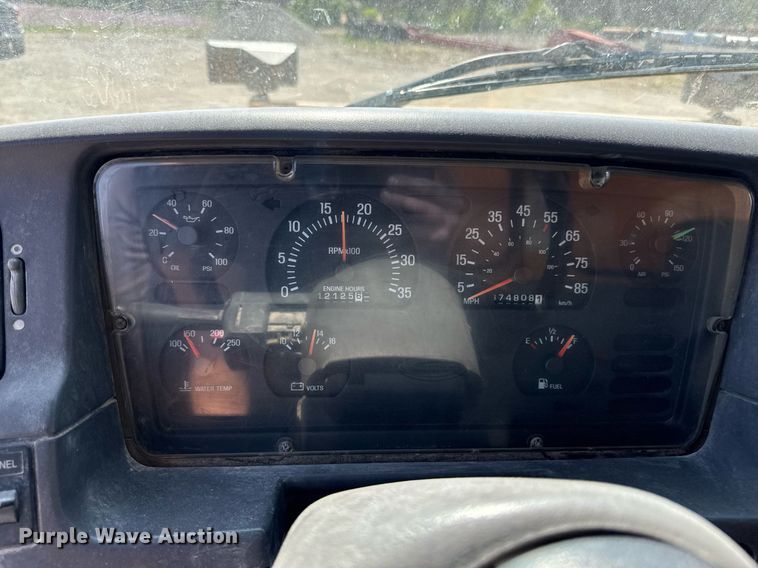 image for item DT0730 2000 Sterling LT9500 dump truck