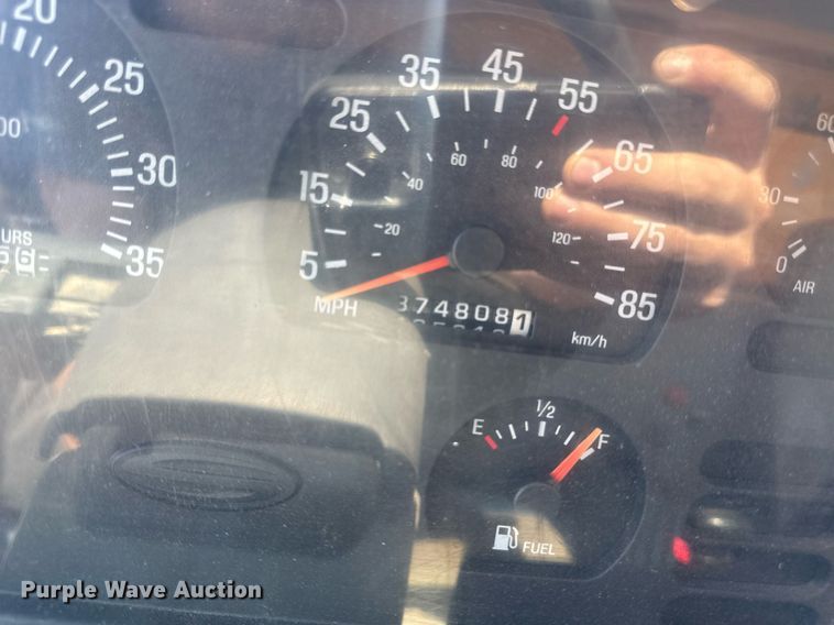 image for item DT0730 2000 Sterling LT9500 dump truck