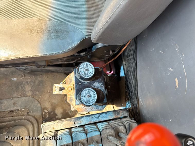 image for item DT0730 2000 Sterling LT9500 dump truck