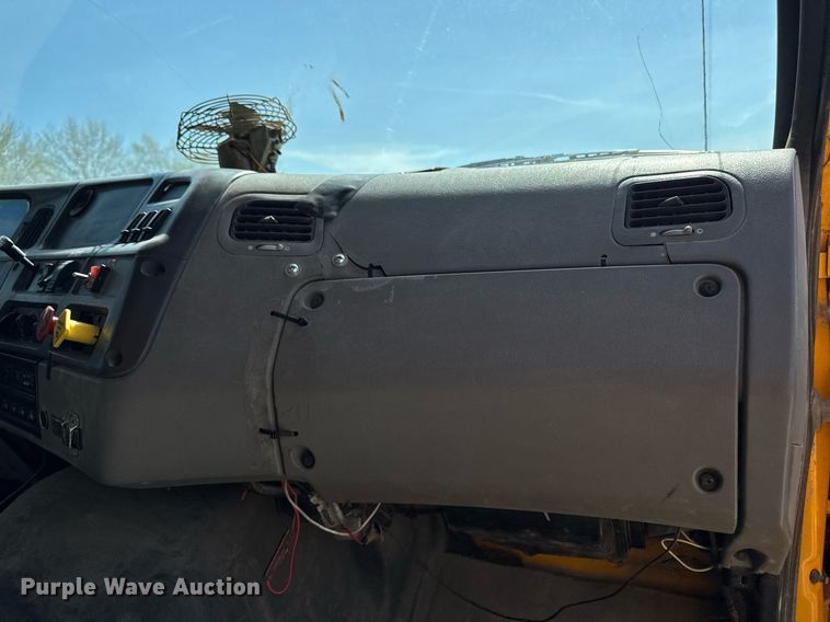 image for item DT0730 2000 Sterling LT9500 dump truck