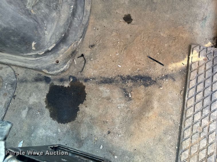 image for item DT0730 2000 Sterling LT9500 dump truck