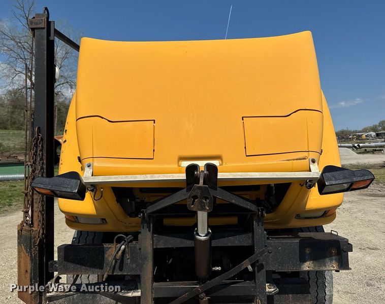 image for item DT0730 2000 Sterling LT9500 dump truck