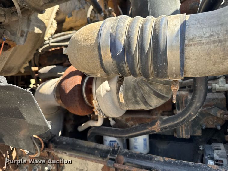 image for item DT0730 2000 Sterling LT9500 dump truck