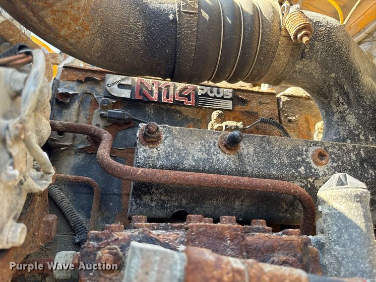 image for item DT0730 2000 Sterling LT9500 dump truck