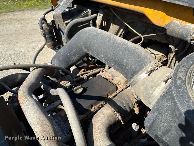 image for item DT0730 2000 Sterling LT9500 dump truck