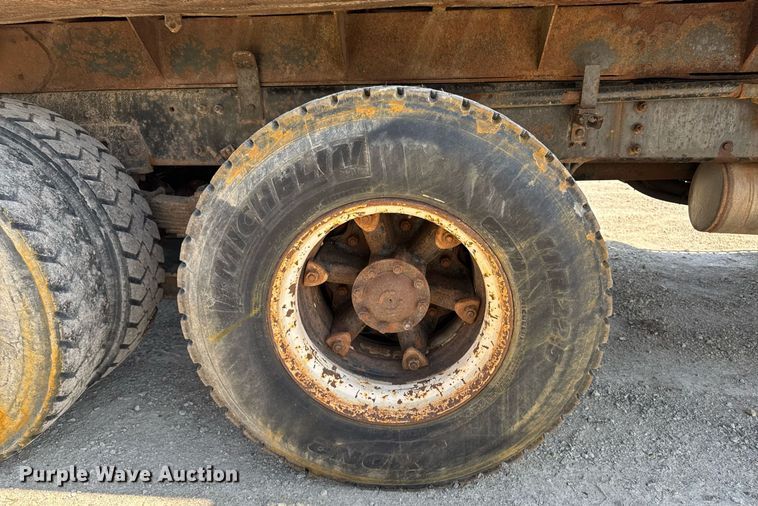 image for item DT0730 2000 Sterling LT9500 dump truck