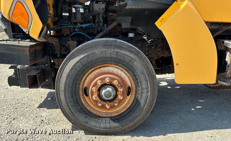 image for item DT0730 2000 Sterling LT9500 dump truck