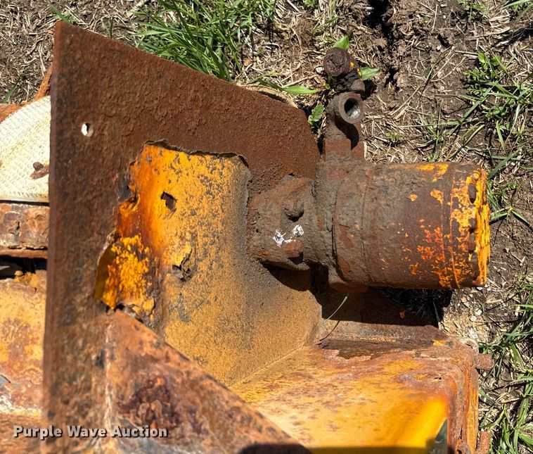 image for item DT0730 2000 Sterling LT9500 dump truck