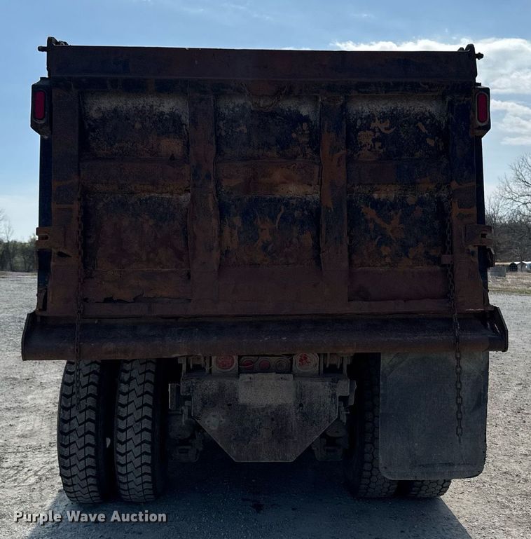 image for item DT0731 1998 Mack RD688S dump truck
