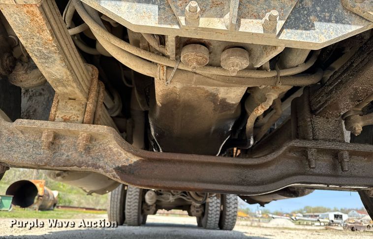 image for item DT0731 1998 Mack RD688S dump truck