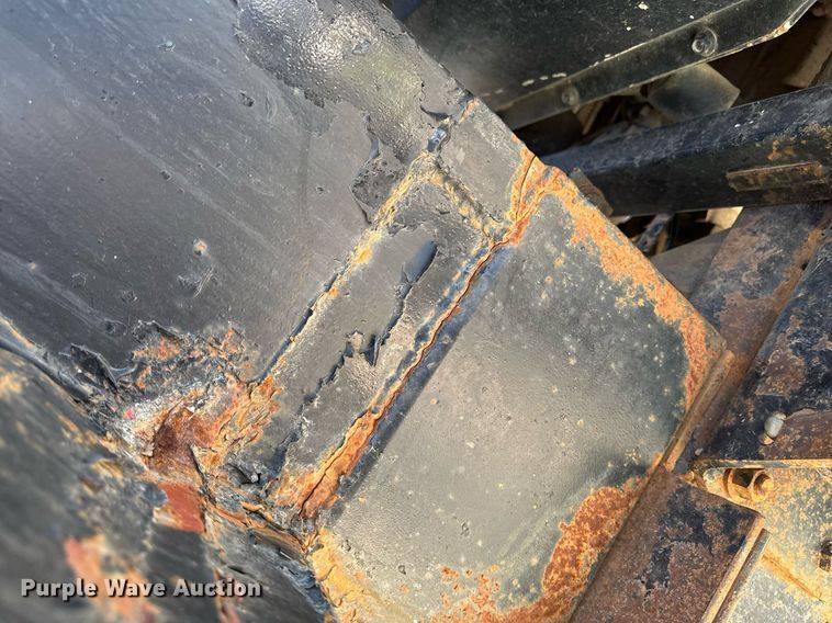 image for item DT0731 1998 Mack RD688S dump truck