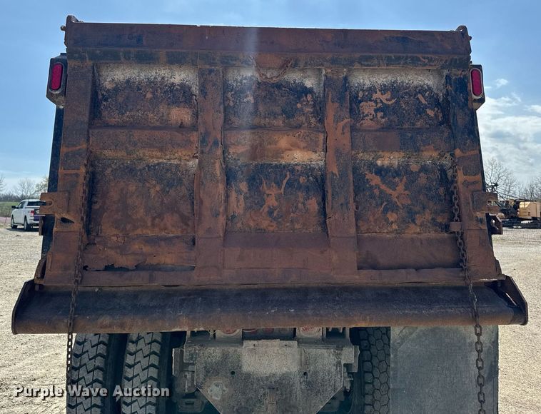 image for item DT0731 1998 Mack RD688S dump truck