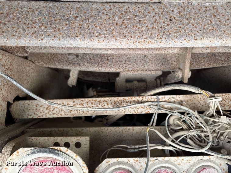 image for item DT0731 1998 Mack RD688S dump truck