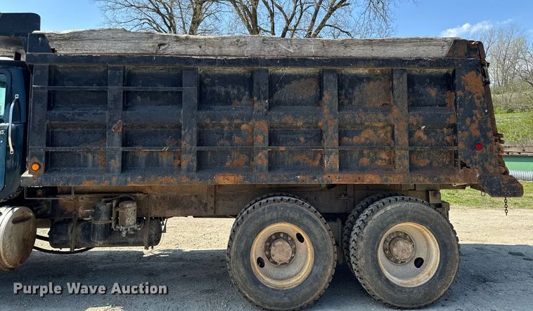 image for item DT0731 1998 Mack RD688S dump truck