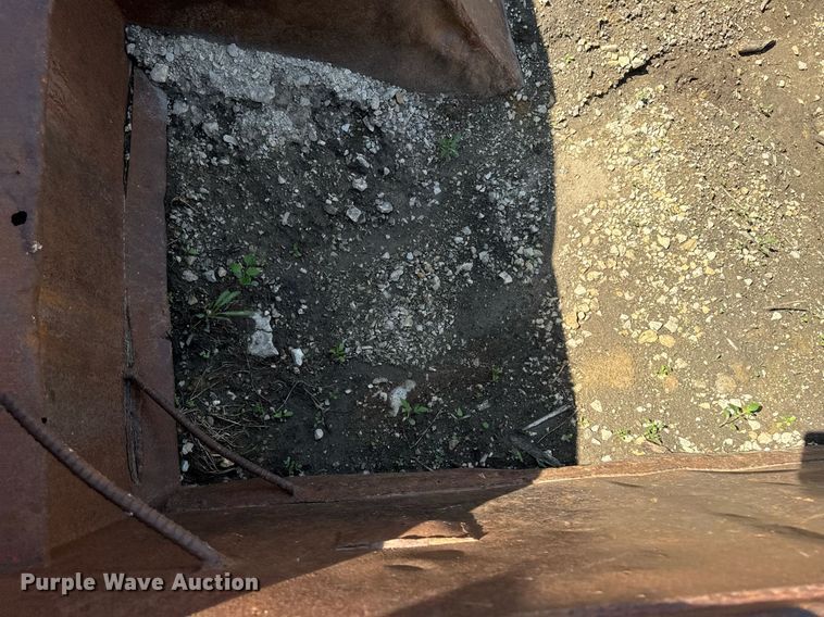 image for item DT0731 1998 Mack RD688S dump truck