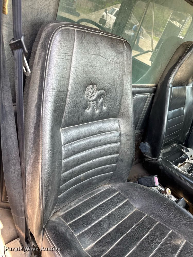 image for item DT0731 1998 Mack RD688S dump truck