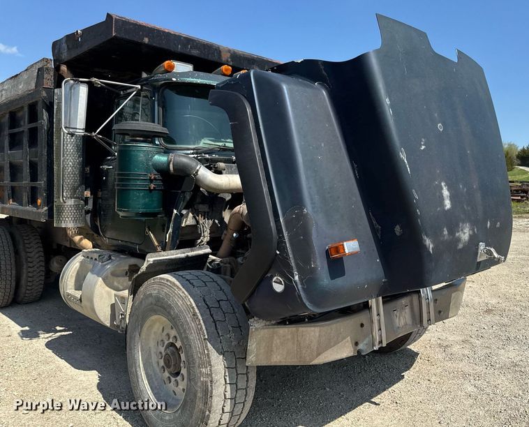 image for item DT0731 1998 Mack RD688S dump truck