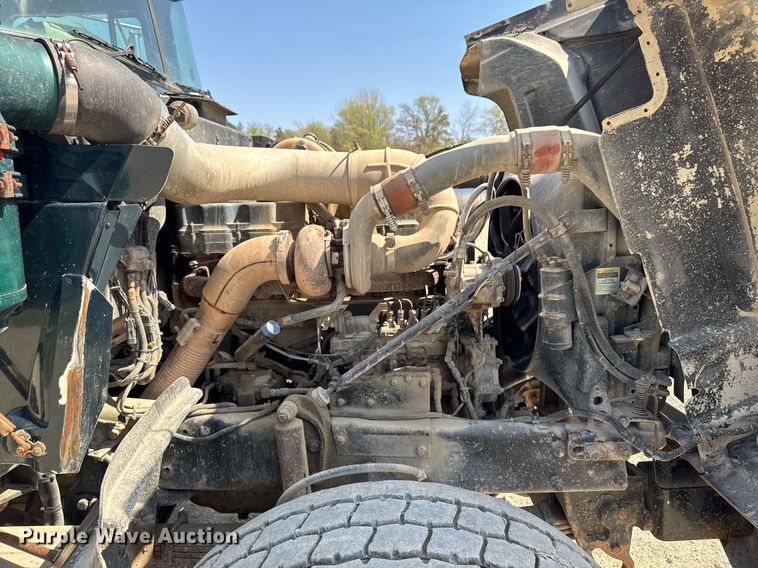 image for item DT0731 1998 Mack RD688S dump truck