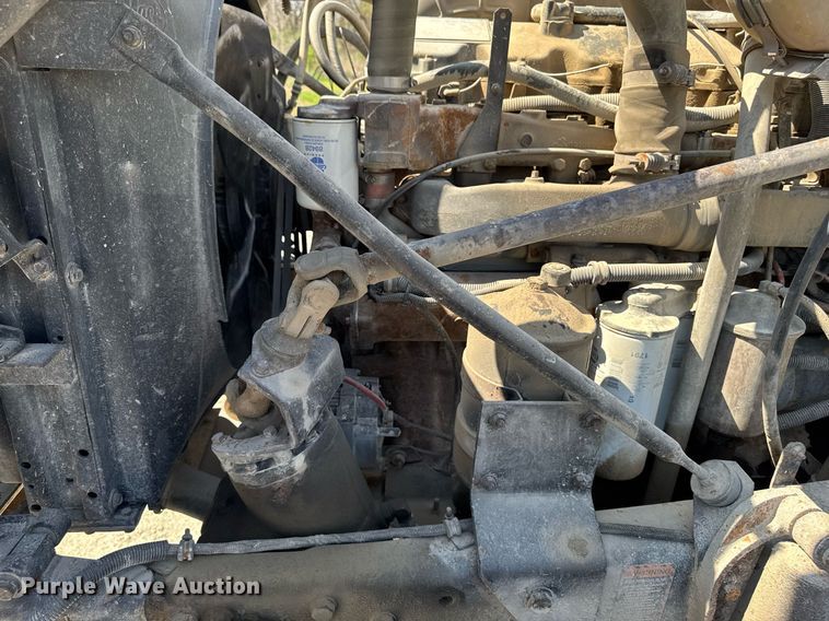 image for item DT0731 1998 Mack RD688S dump truck