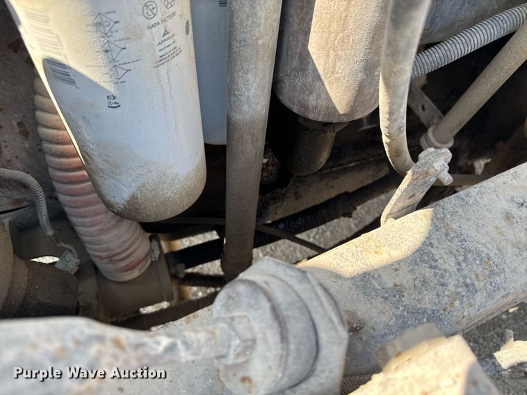 image for item DT0731 1998 Mack RD688S dump truck