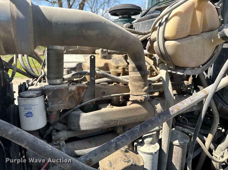 image for item DT0731 1998 Mack RD688S dump truck