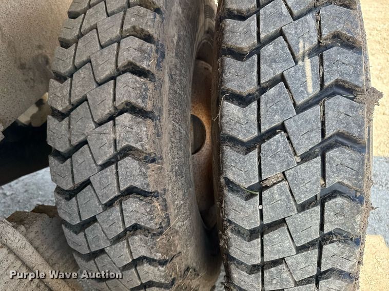 image for item DT0731 1998 Mack RD688S dump truck